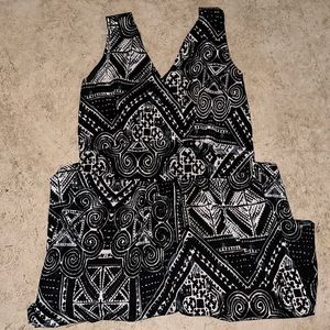 Black & white maxi dress-has an elastic/stretchy back.